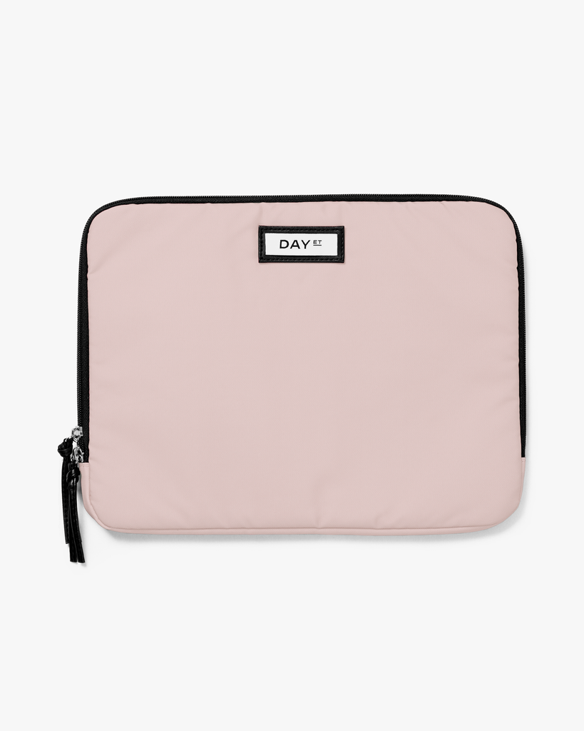 Day Gweneth RE-S Folder13